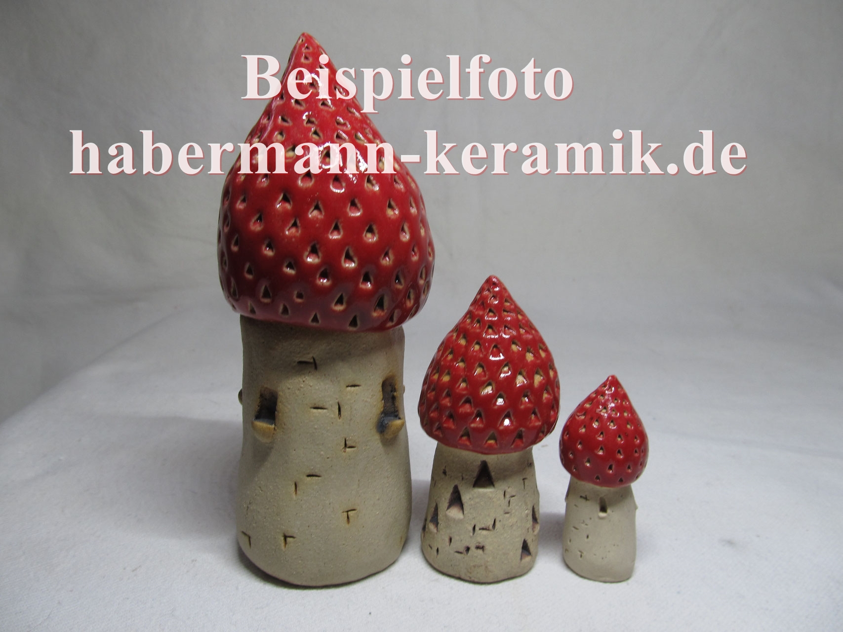 Schiefes Erdbeertürmchen Miniaturstadt Feengarten Keramik/ M 7cm